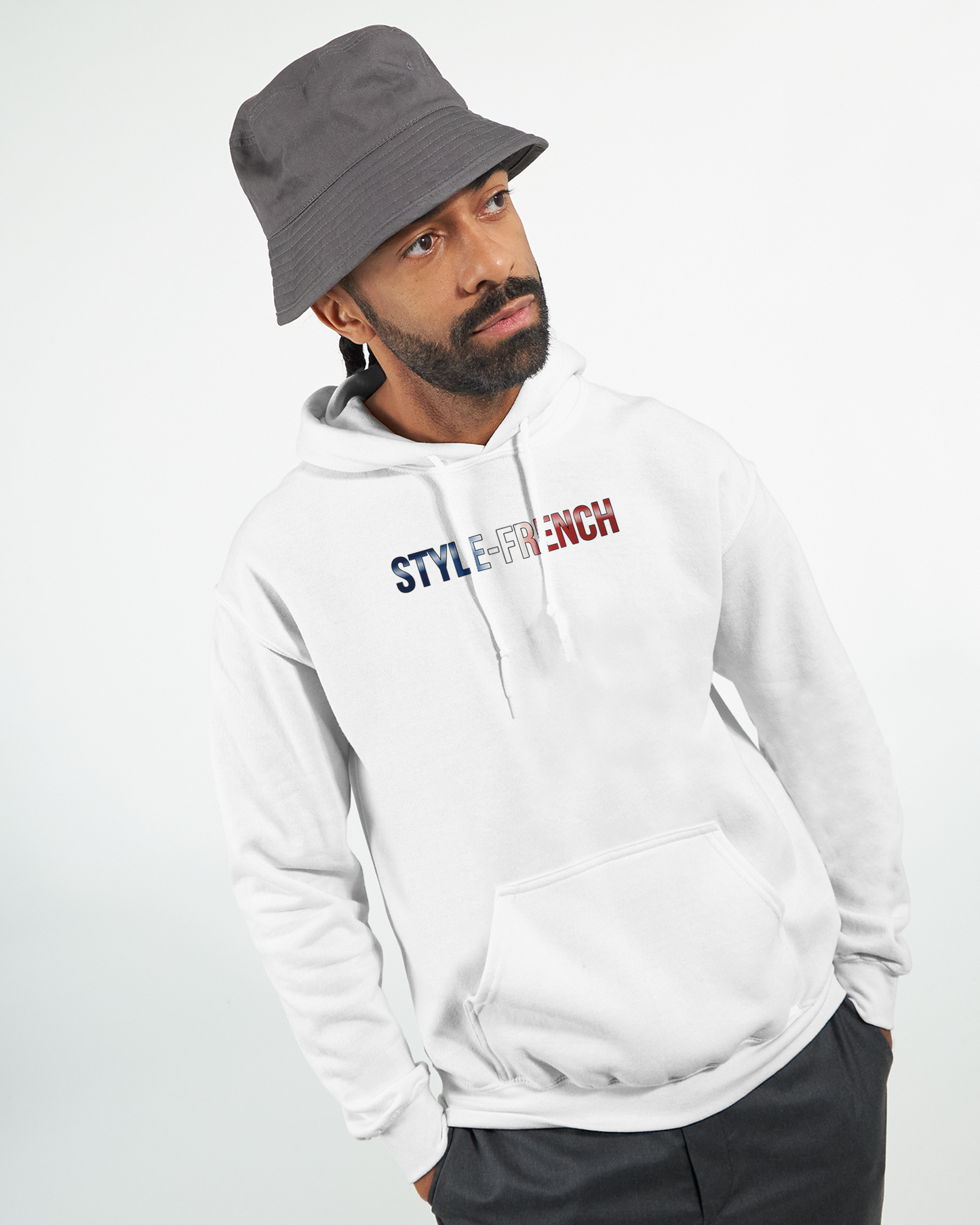 Klassischer französischer Hoodie "Chauvinistisch und stolz darauf, ein Mann zu sein" | Gildan® 18500