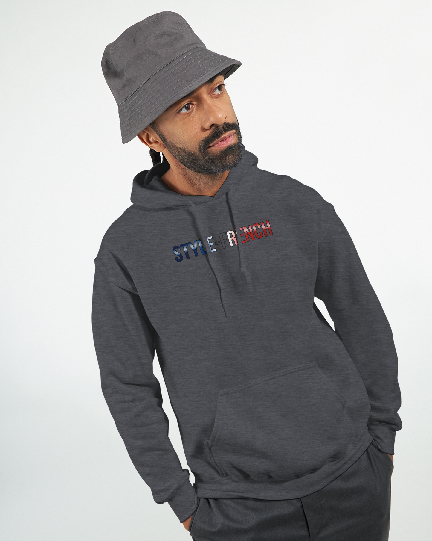 Klassischer französischer Hoodie "Chauvinistisch und stolz darauf, ein Mann zu sein" | Gildan® 18500