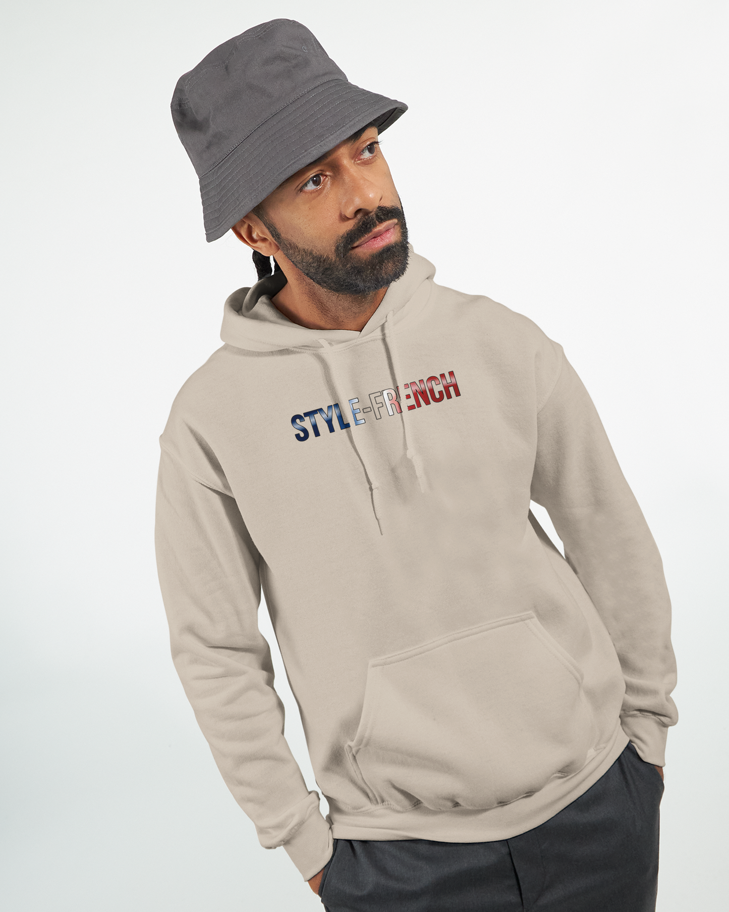 Klassischer französischer Hoodie "Chauvinistisch und stolz darauf, ein Mann zu sein" | Gildan® 18500